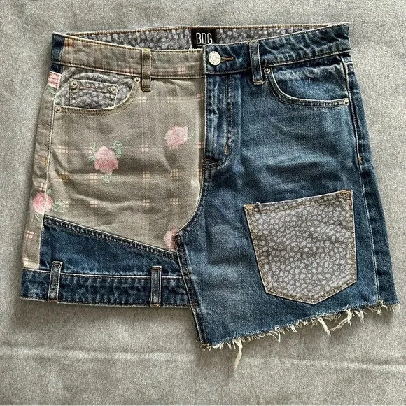 BDG Urban Outfitters Floral Patchwork Denim Mini Skirt size M - Picture 2 of 9